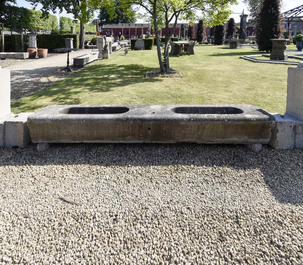 antieke-belgisch-hardstenen-trog