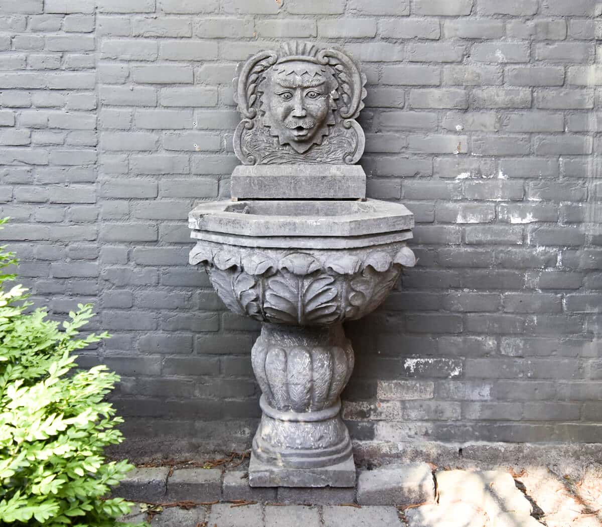 Natuurstenen-wandfontein