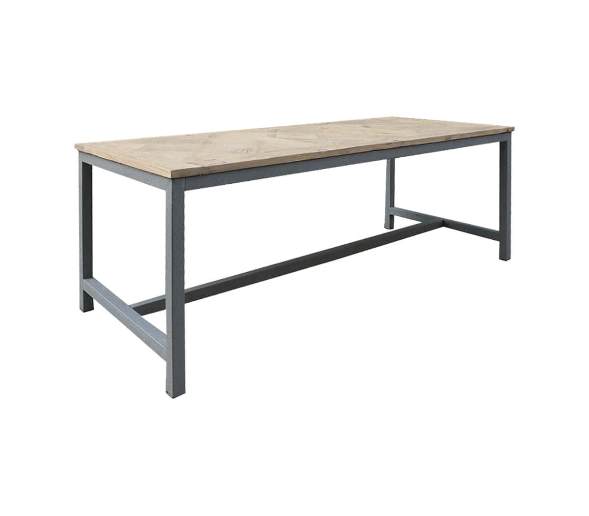 Eetafel-met-ijzeren-onderstel