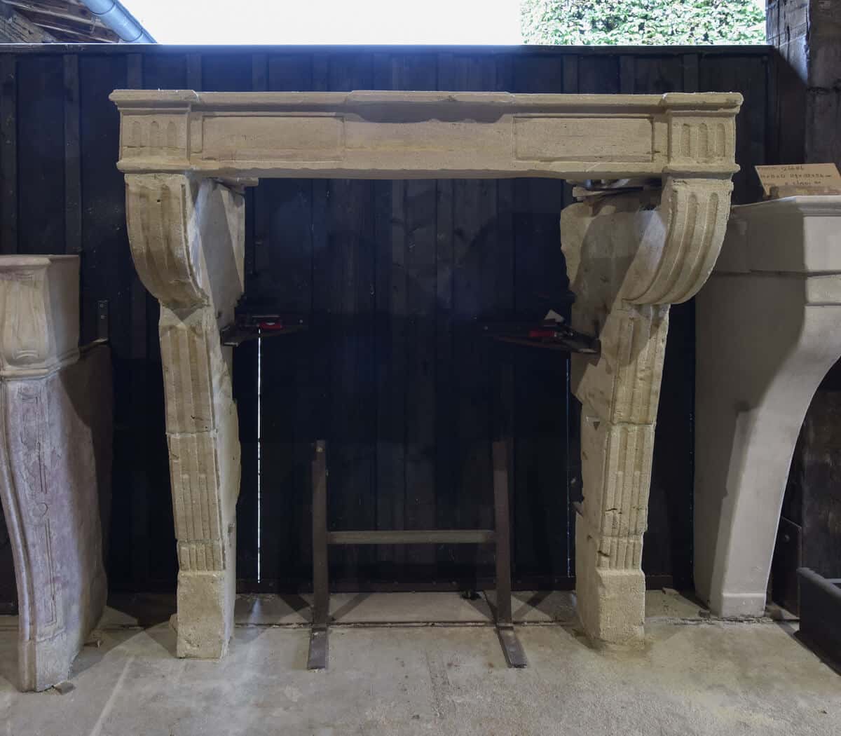 Zandstenen-ombouwschouw