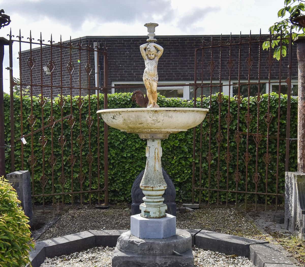 Gietijzeren-fontein