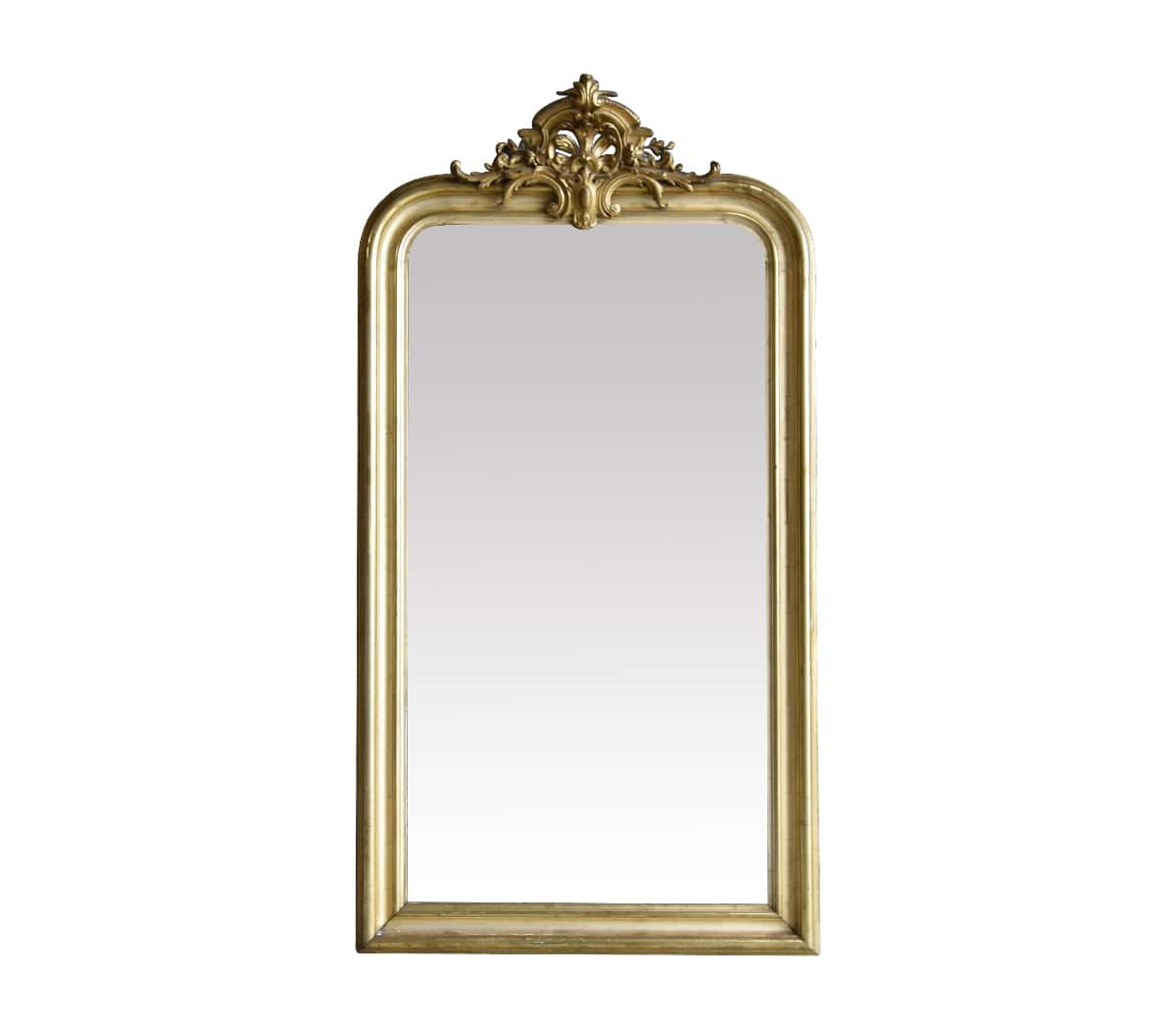 Antieke-spiegel-met-kuif