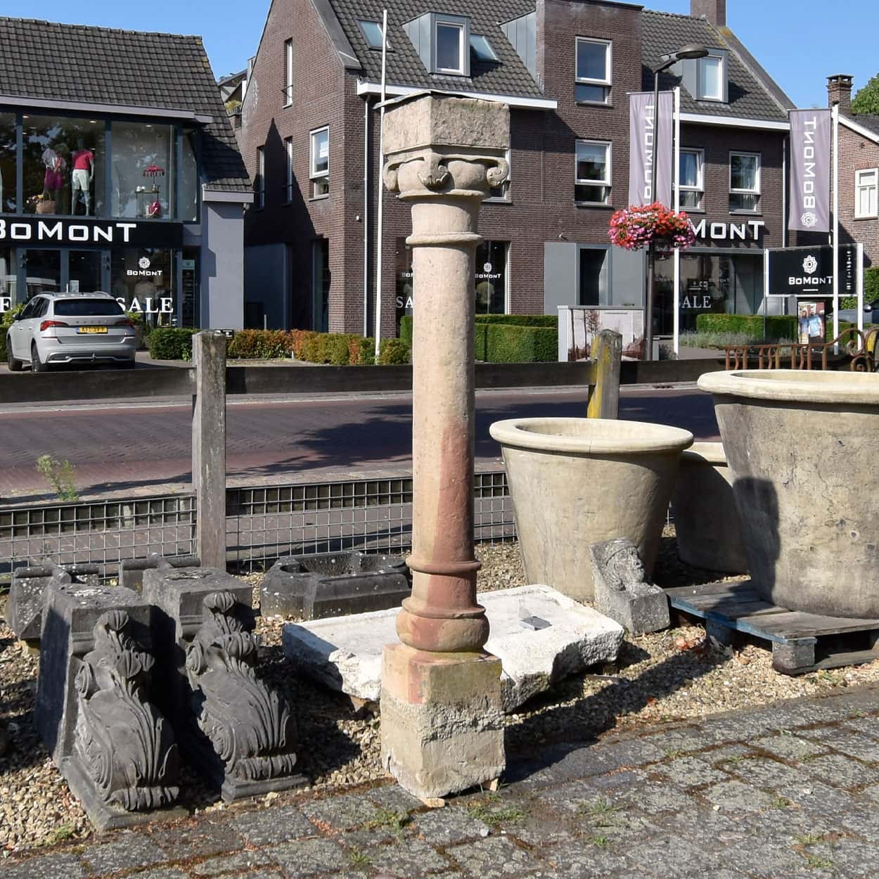 Set van 2 zandstenen palen