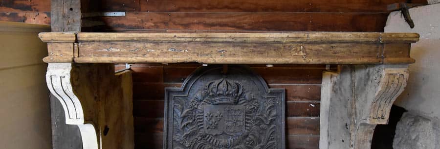 Antieke-Zandstenen-Voorzetschouw