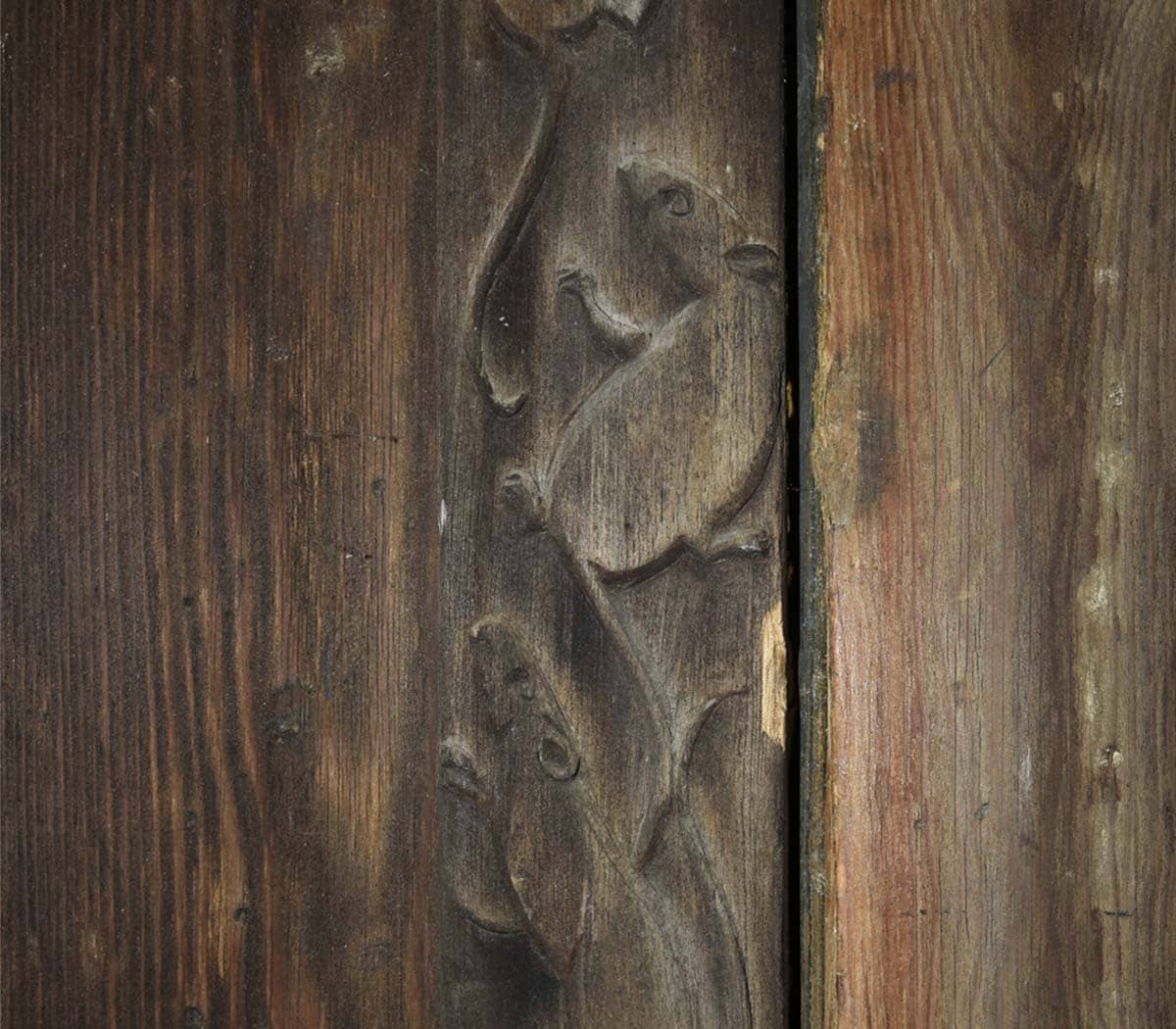 Dubbele-grenen-deur-hput-snijwerk