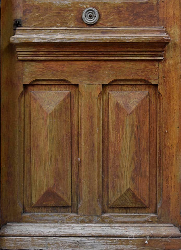 Eiken-voordeur-met-raamijzer