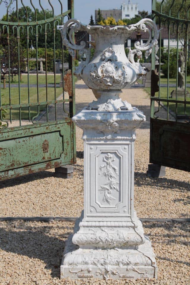 Exclusieve-Tuinvaas-op-sokkel