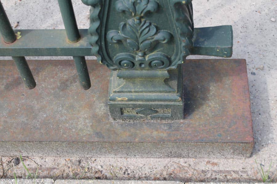 Gietijzeren-Hek-met-kolommen.