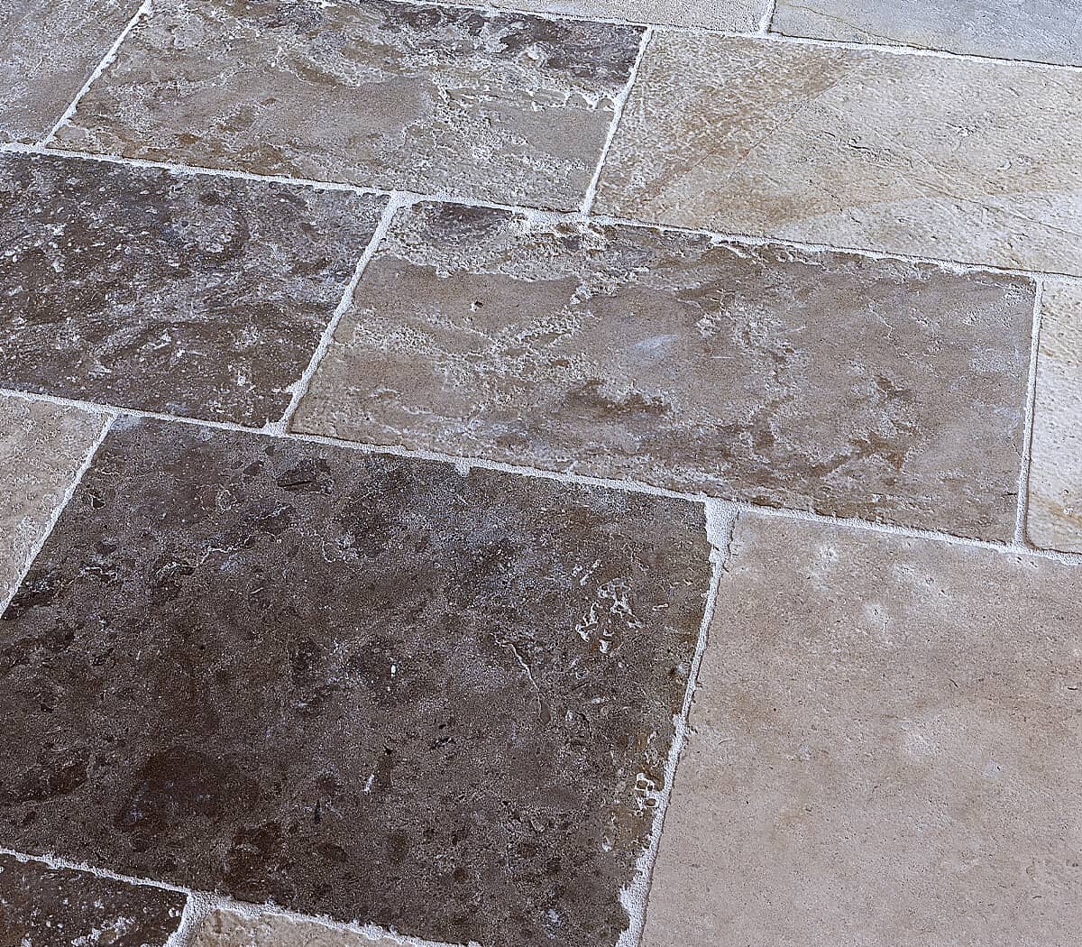 rustiek-verouderde-bourgondische-dallen