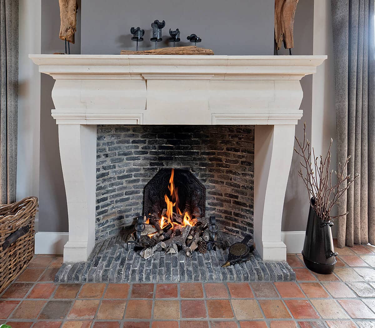 zandstenen-schouw-chateau-handgekapt-maatwerk