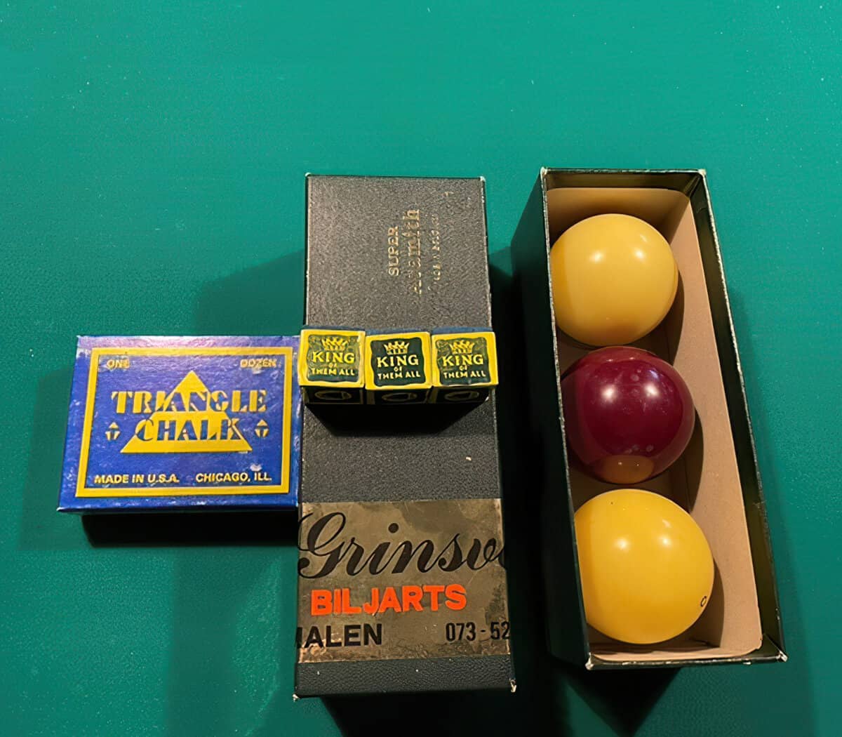 Biljard-met-toebehoren