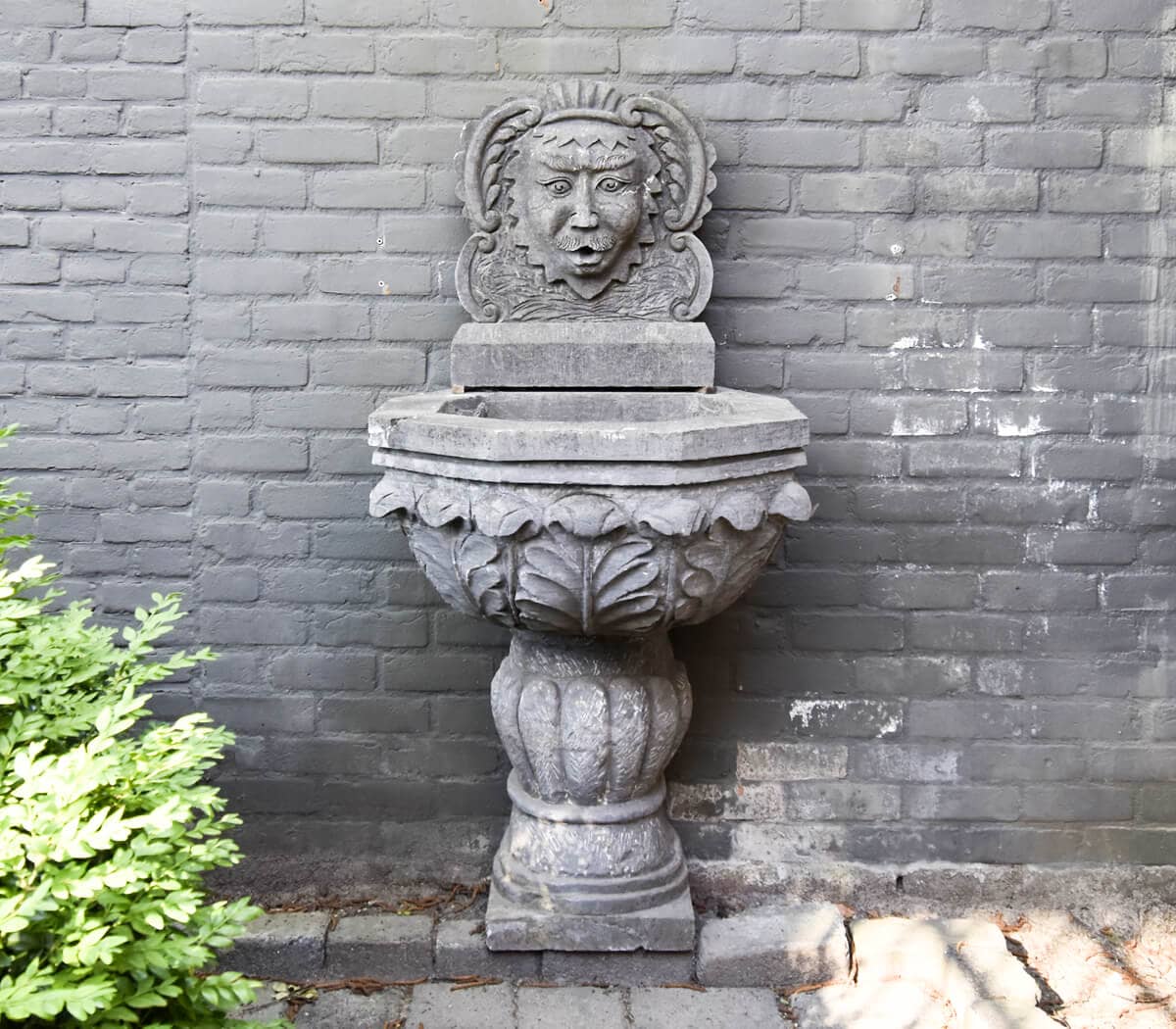 Natuurstenen-wandfontein