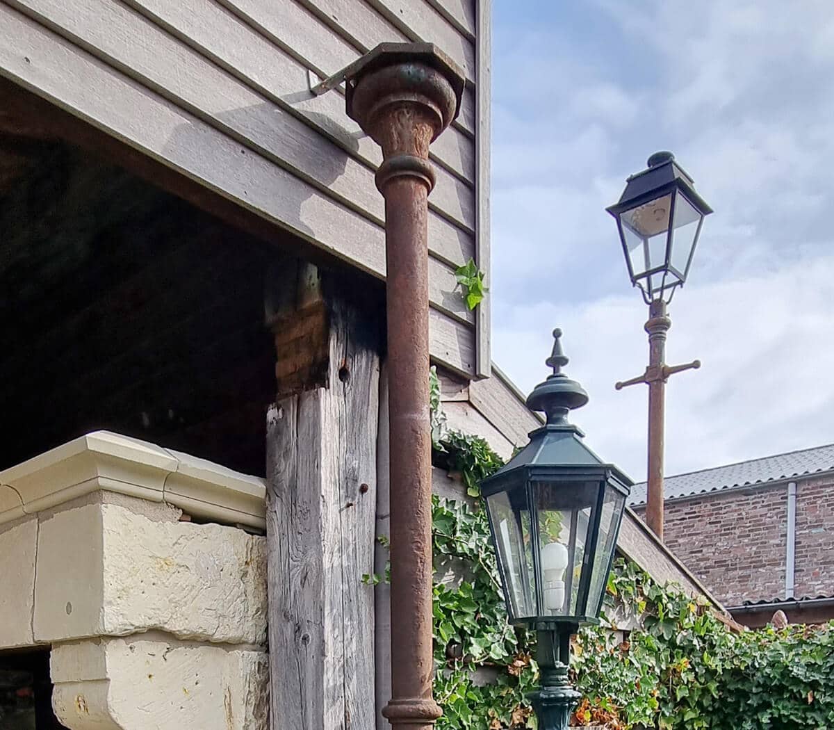 Set-van-2-ijzeren-palen