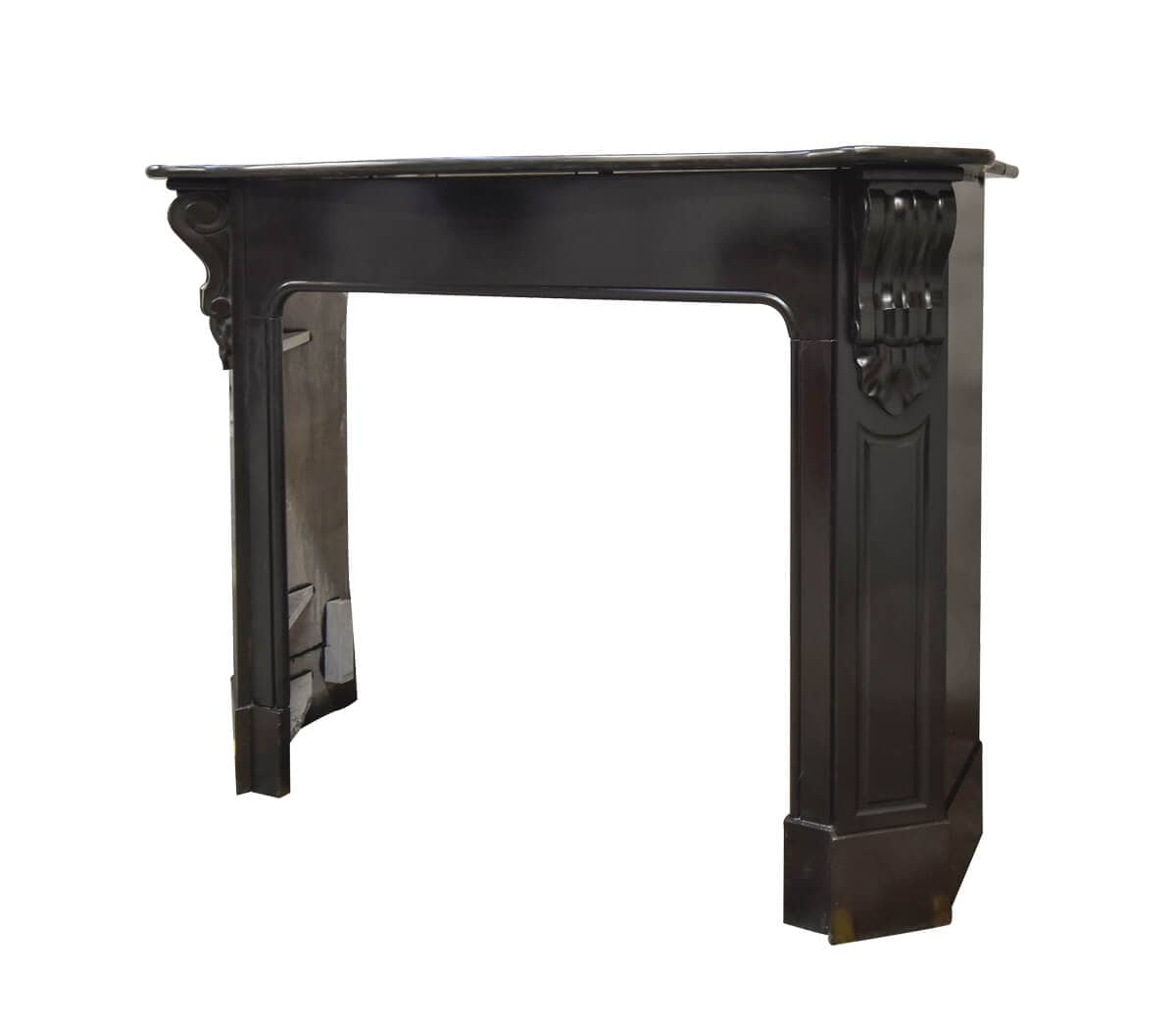 Zwart-marmeren-modillion-ombouwschouw-