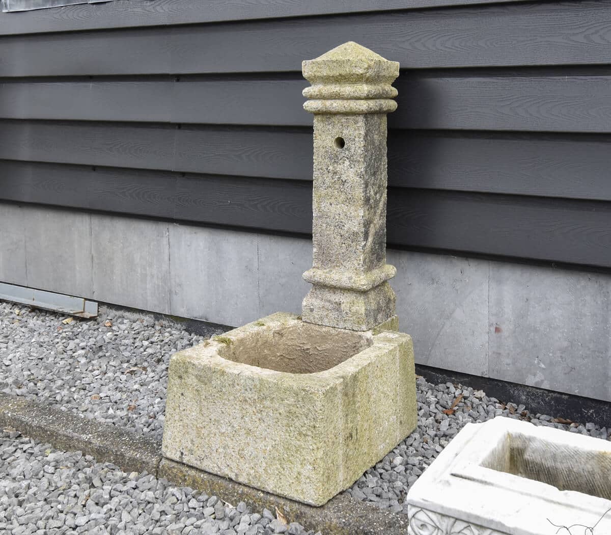 Kleine-granieten-fontein