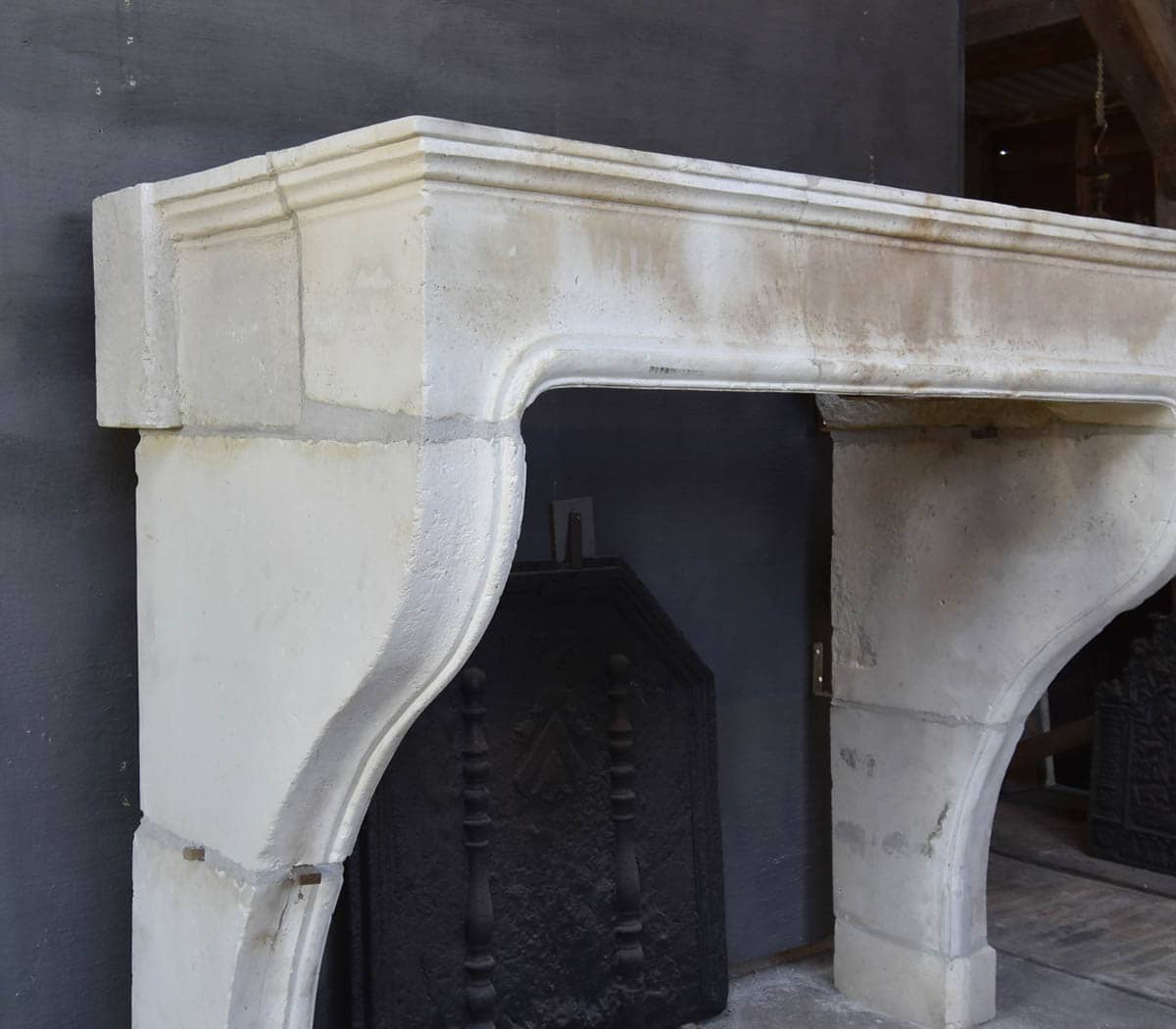 Zandstenen-ombouwschouw