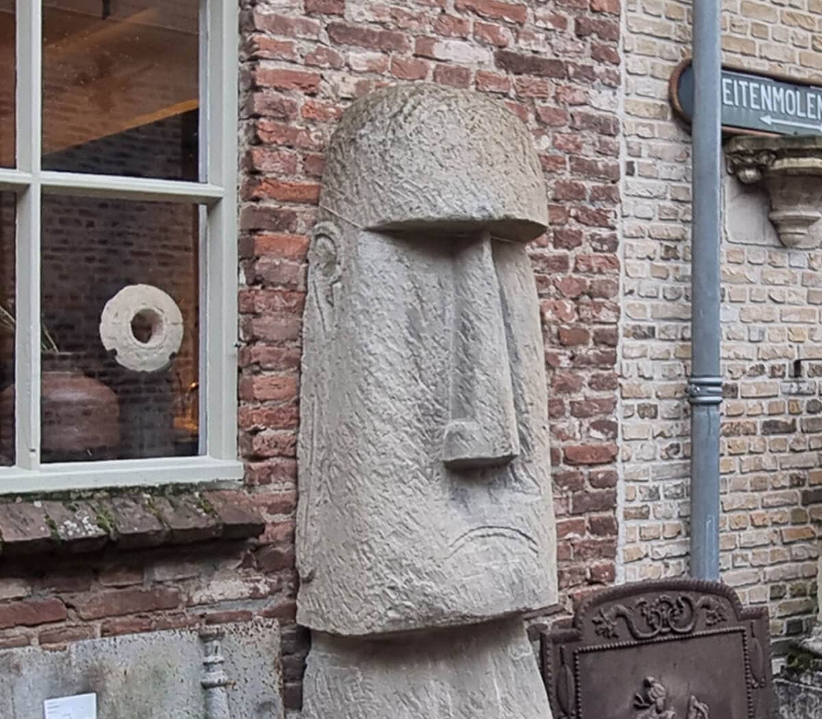 Moai