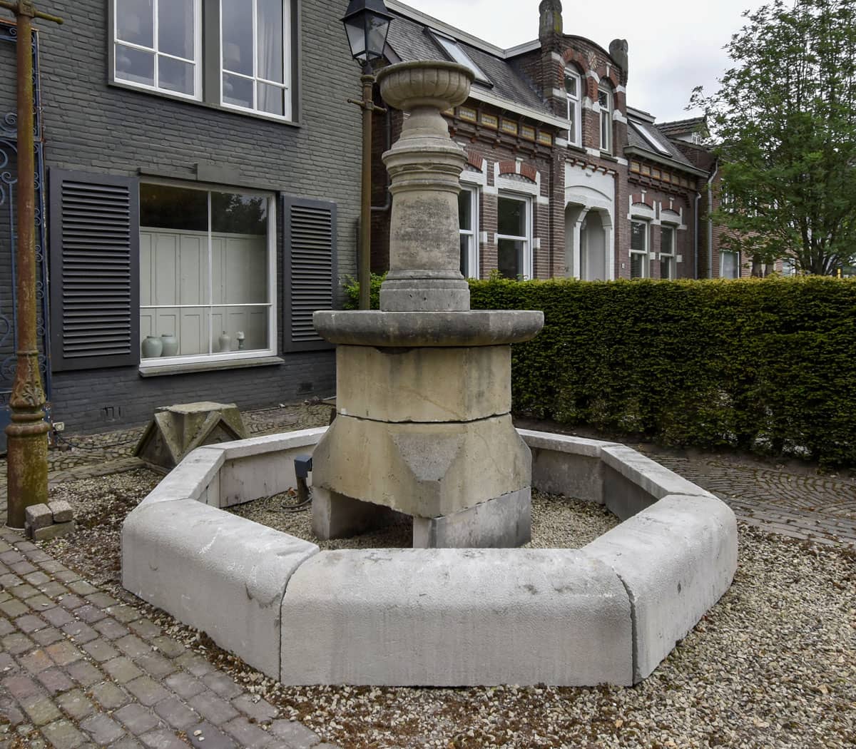 Zandstenen-fontein