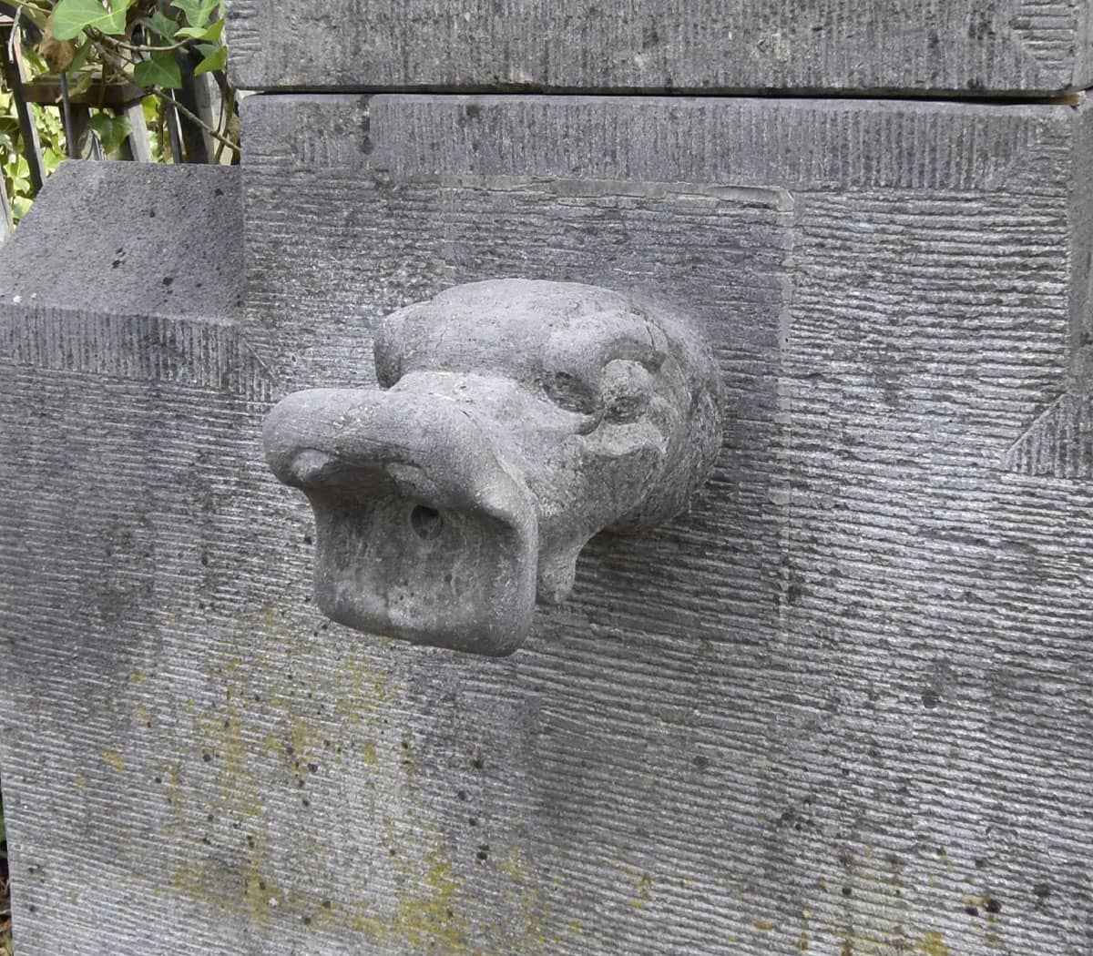 Hardstenen-wandfontein