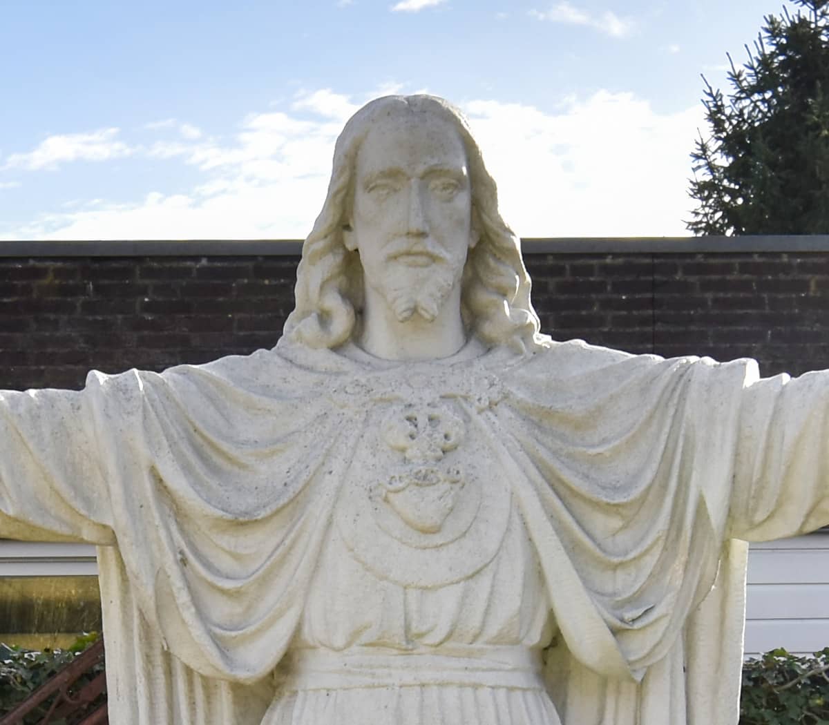 Stenen-beeld-Jezus