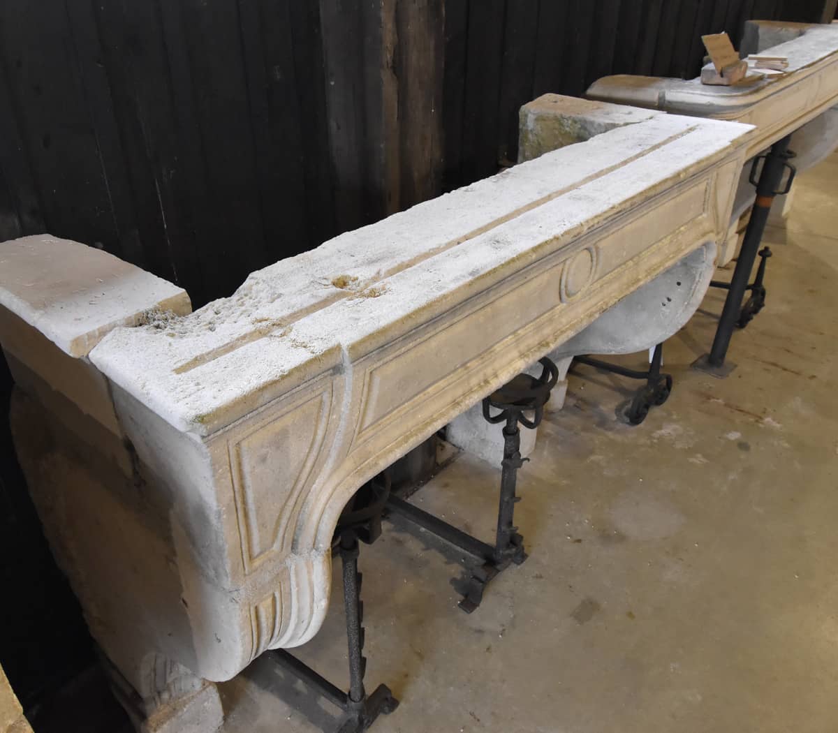 Zandstenen-ombouwschouw