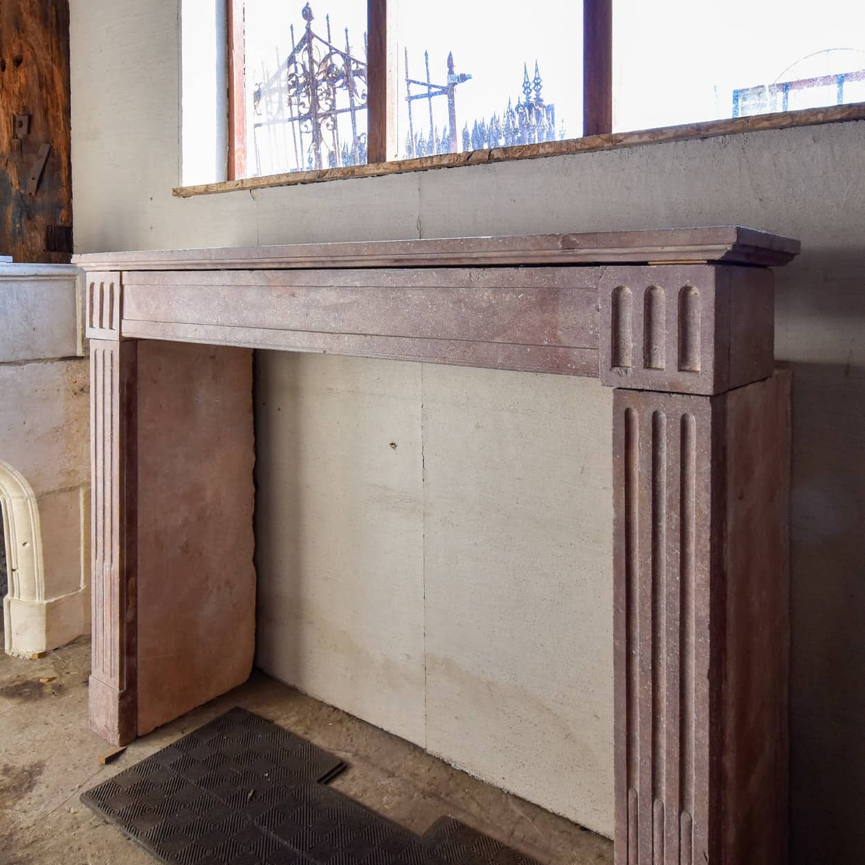 Marmerstenen-voorzetschouw