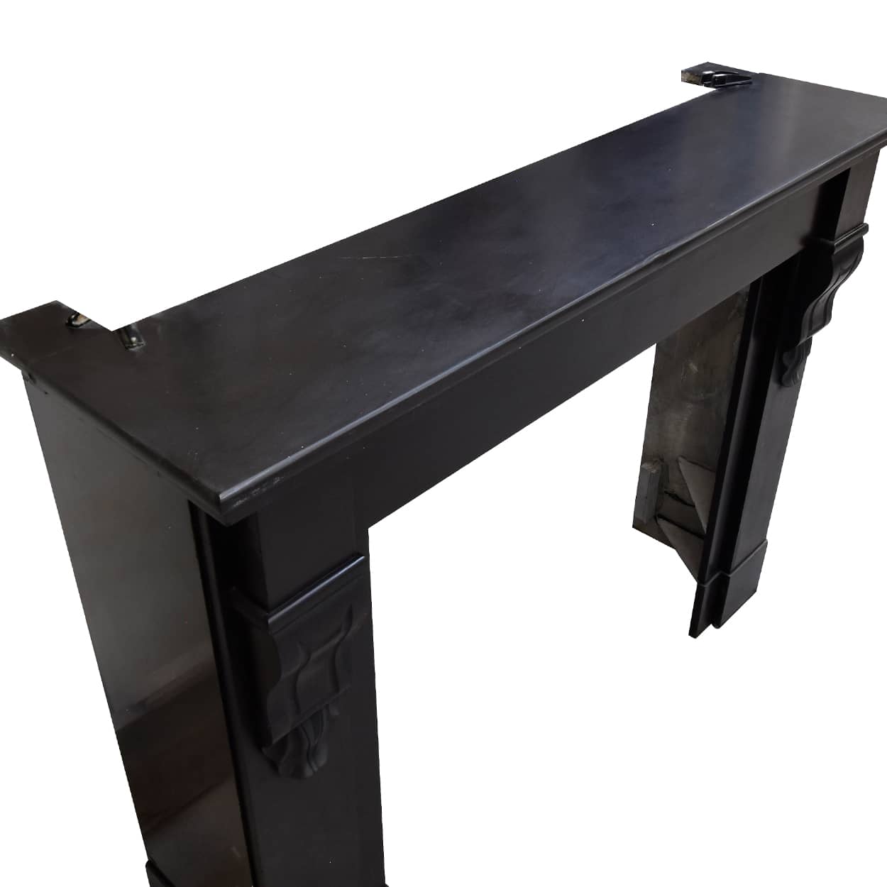 Zwart-marmeren-modillion-voorzetschouw