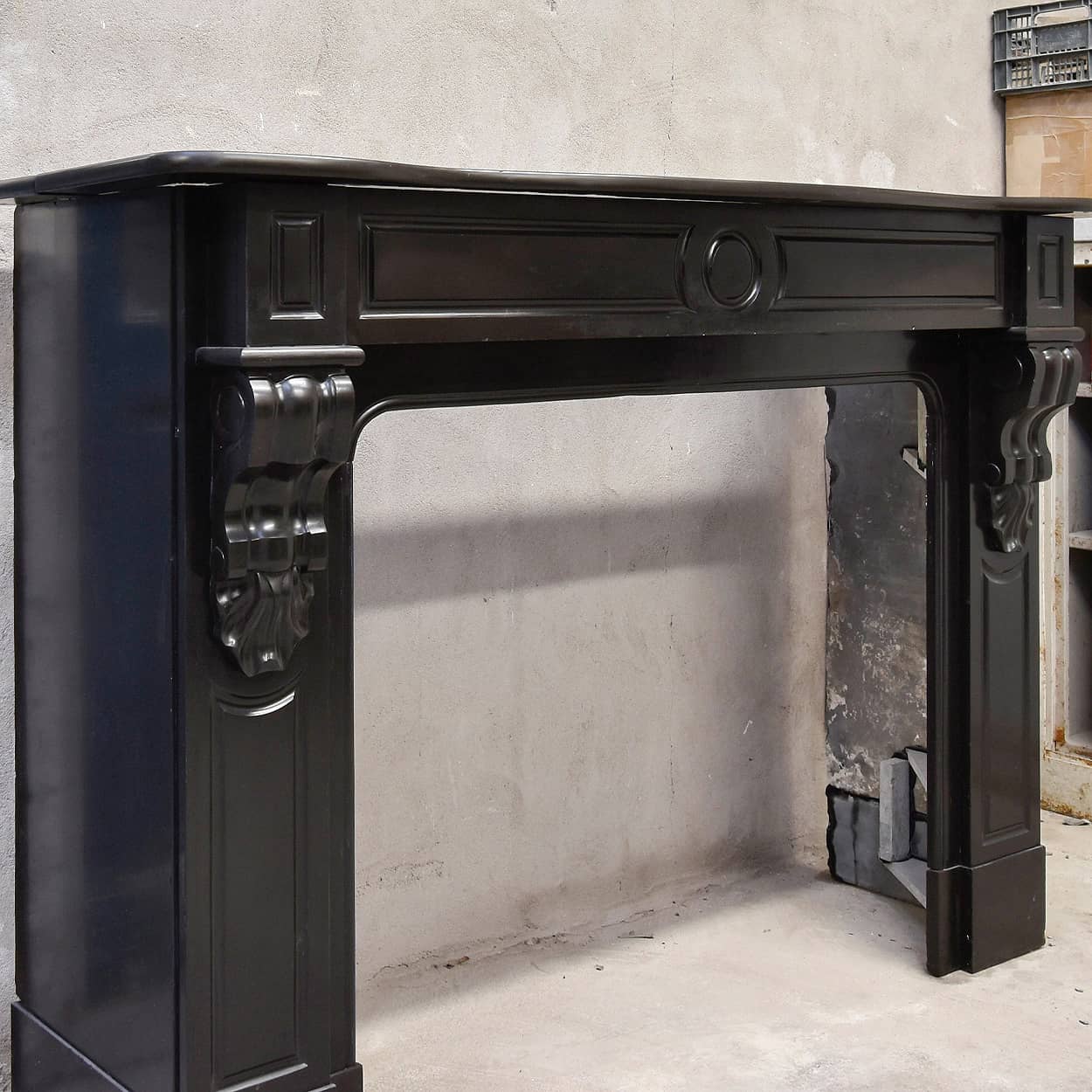 Zwart-marmeren-ombouwschouw