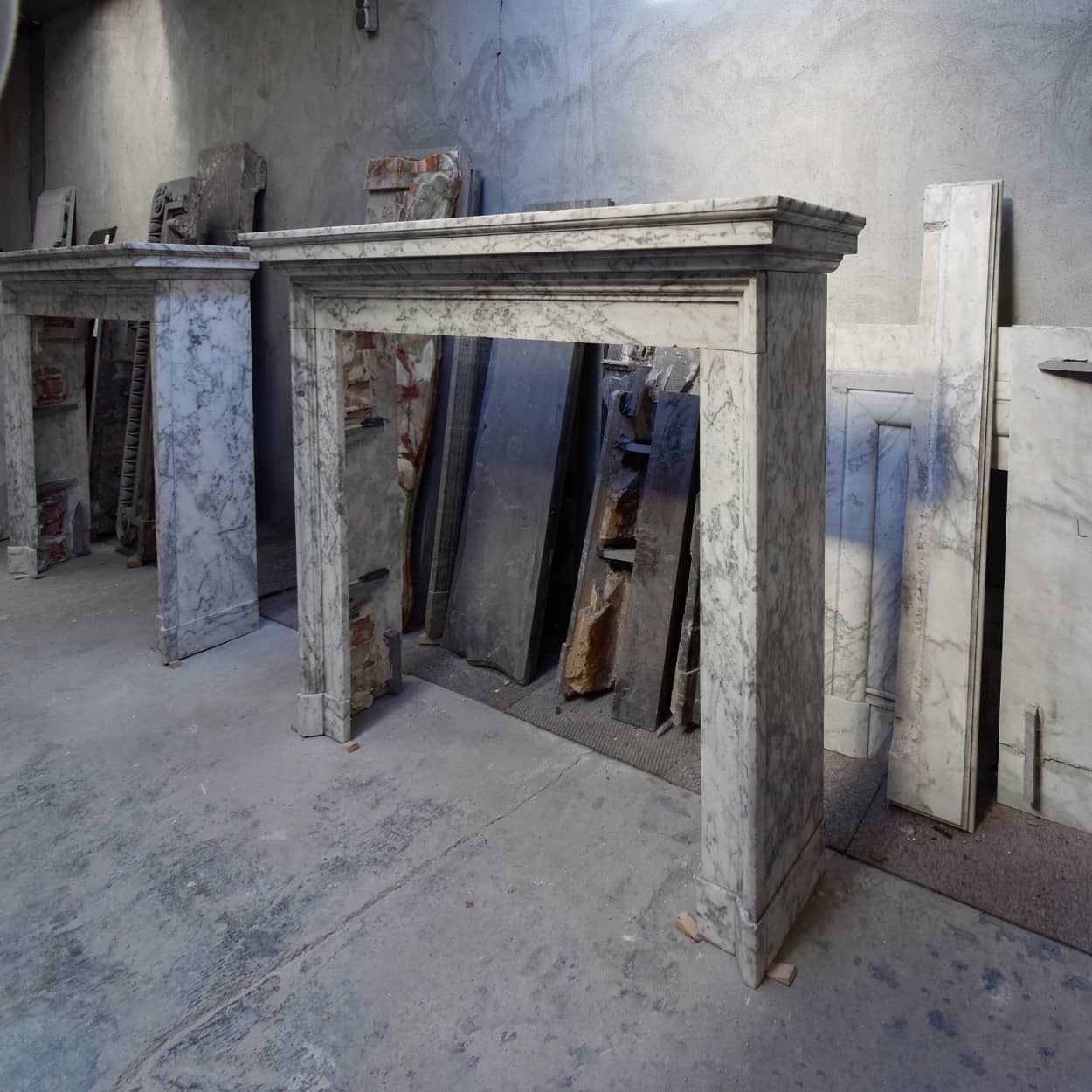 Antieke-marmeren-voorzetschouw