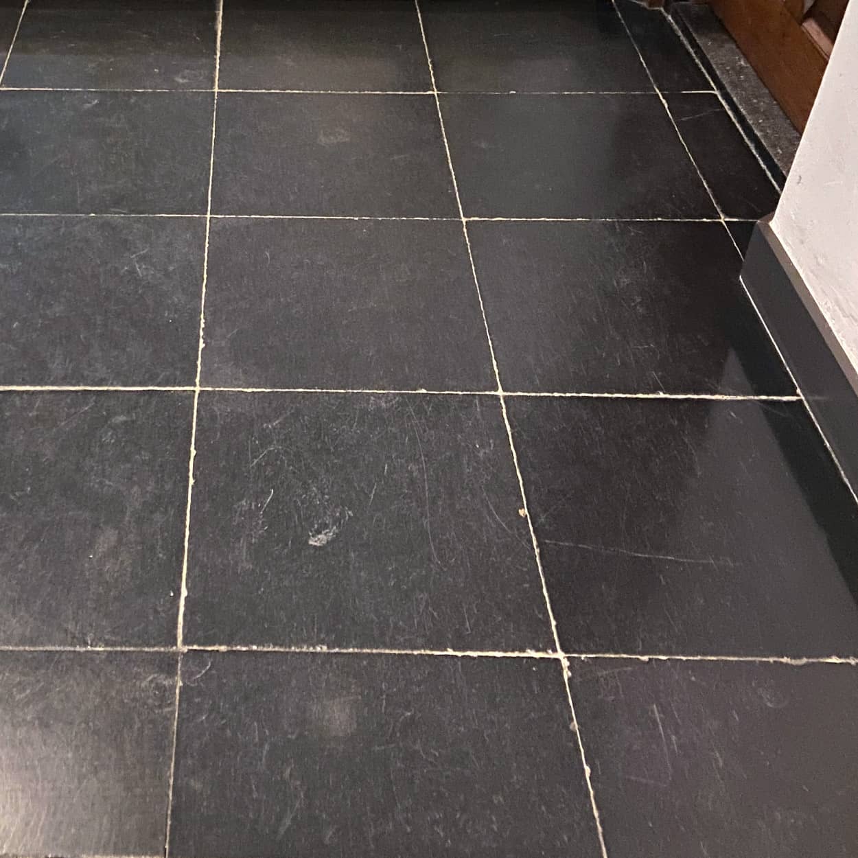 Antieke-naamse-steen-kerkdallen