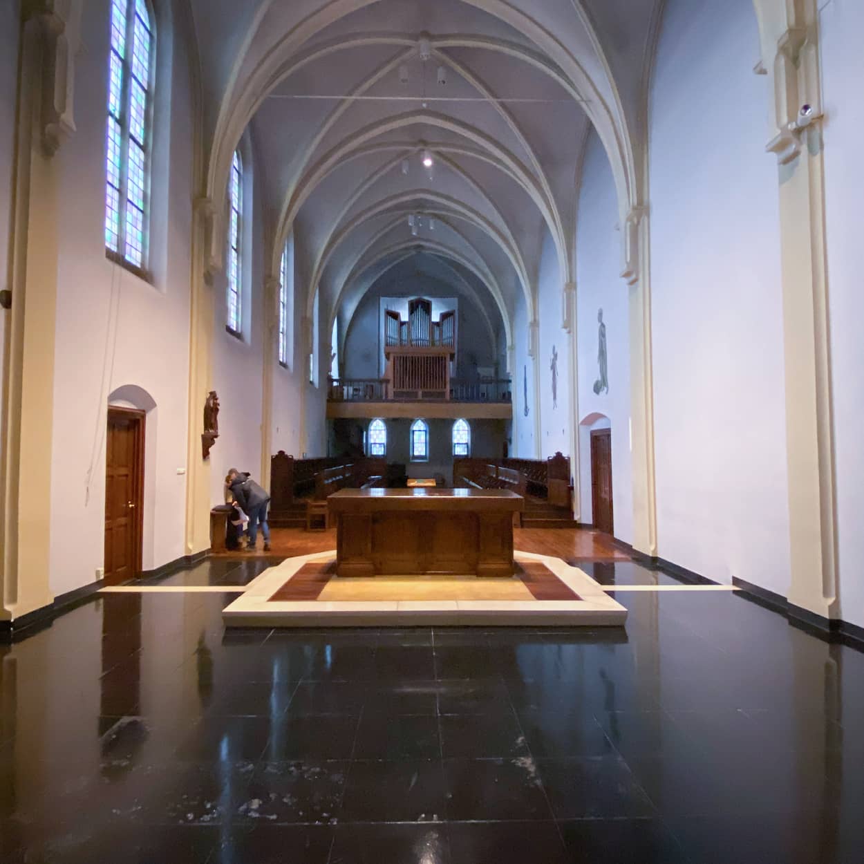 Antieke-naamse-steen-kerkdallen