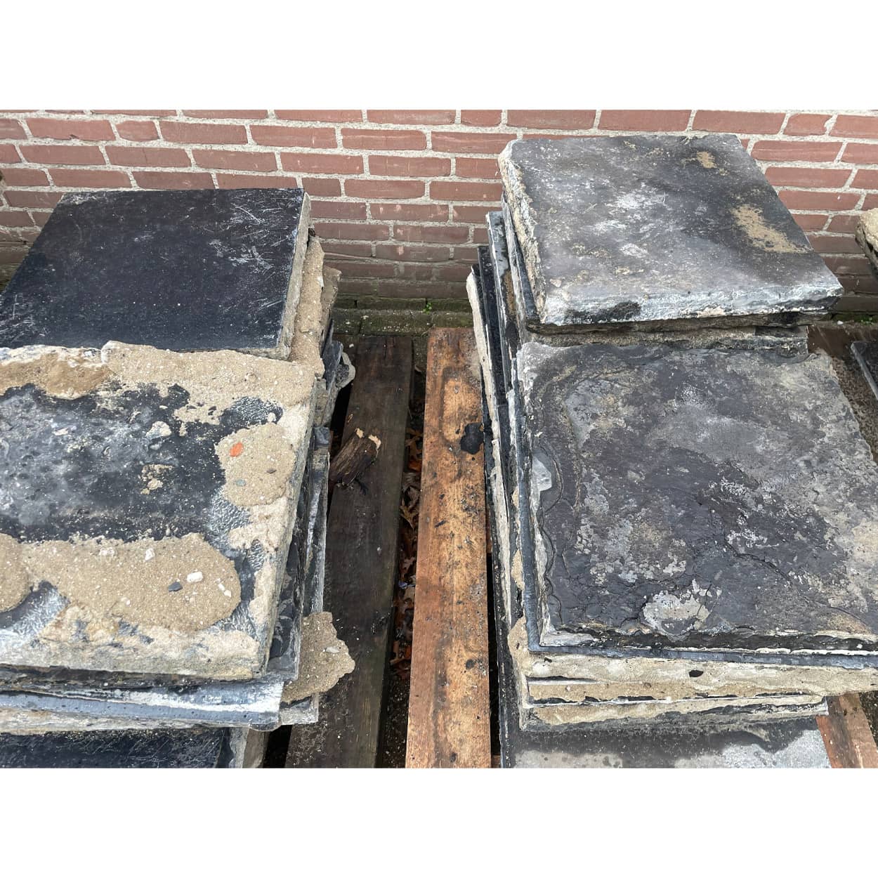 Antieke-naamse-steen-kerkdallen