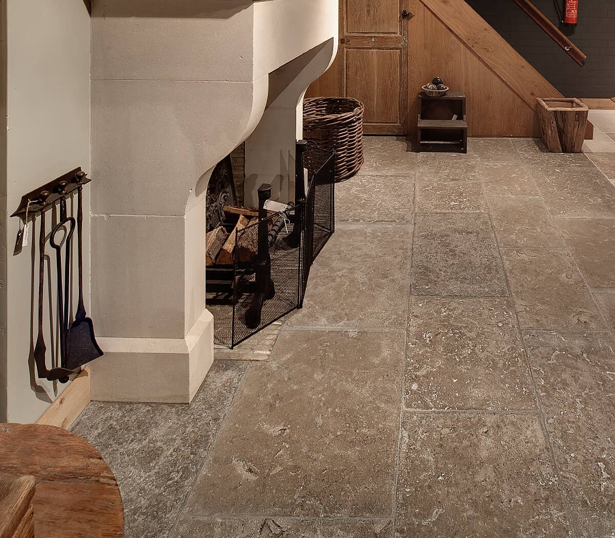 grijze-bourgondische-dallen-gepatineerd-verouderd