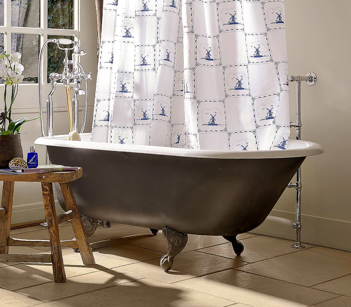 vrijstaand-gietijzeren-bad-op-pootjes-marseille