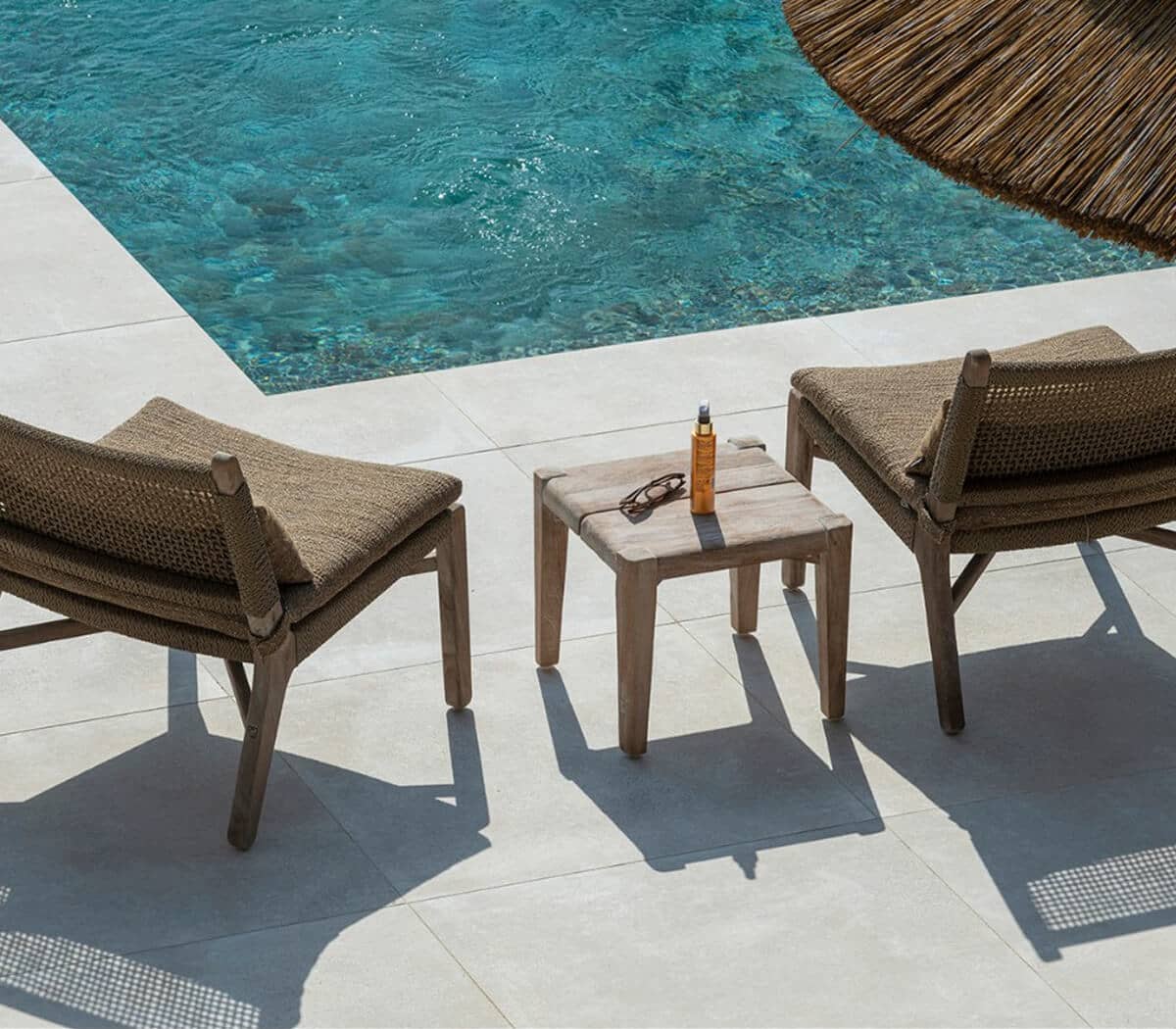 Gommaire-aquare-coffee-table-floor-large