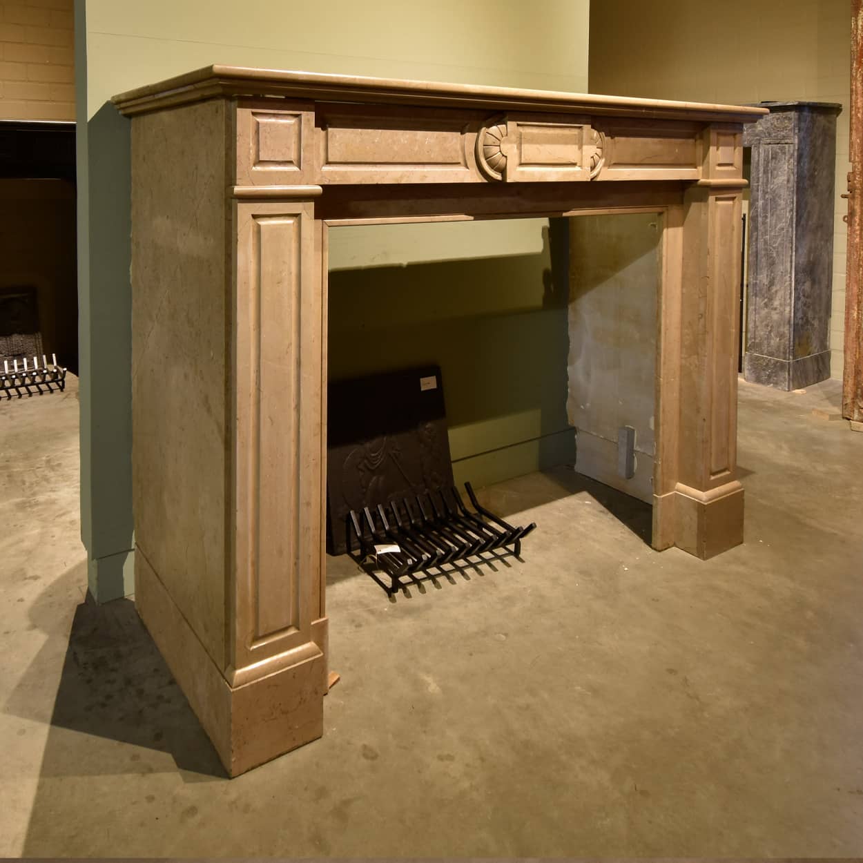 Antieke-marmeren-Louis-XIV-ombouwschouw