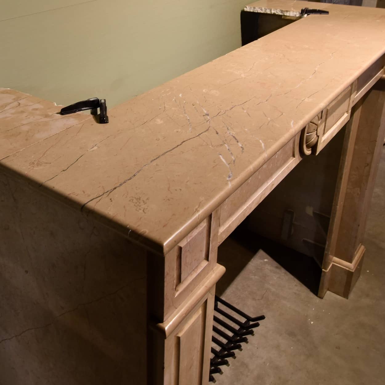 Antieke-marmeren-Louis-XIV-ombouwschouw