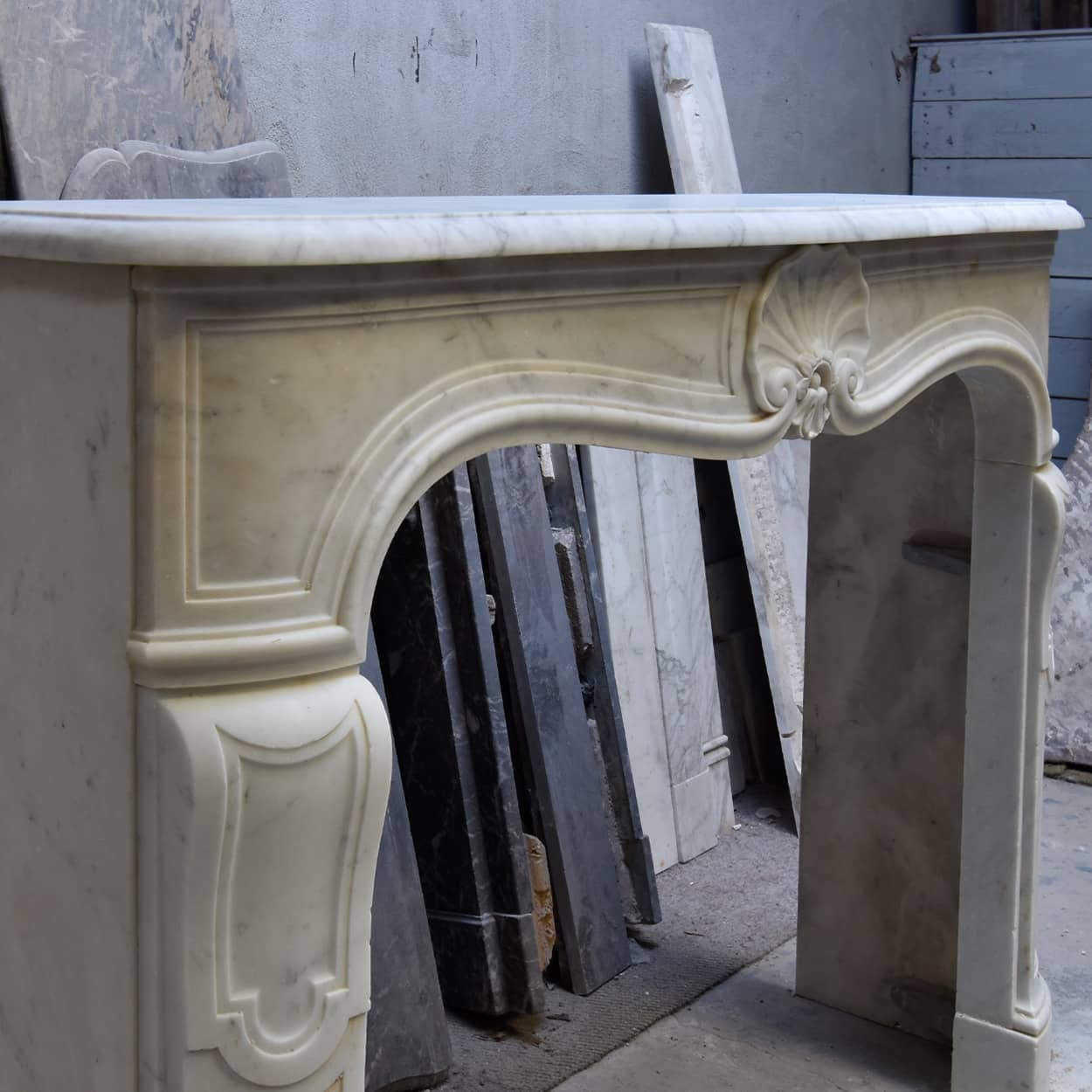 Antieke-Carrara-marmer-Louis-XV-ombouwschouw