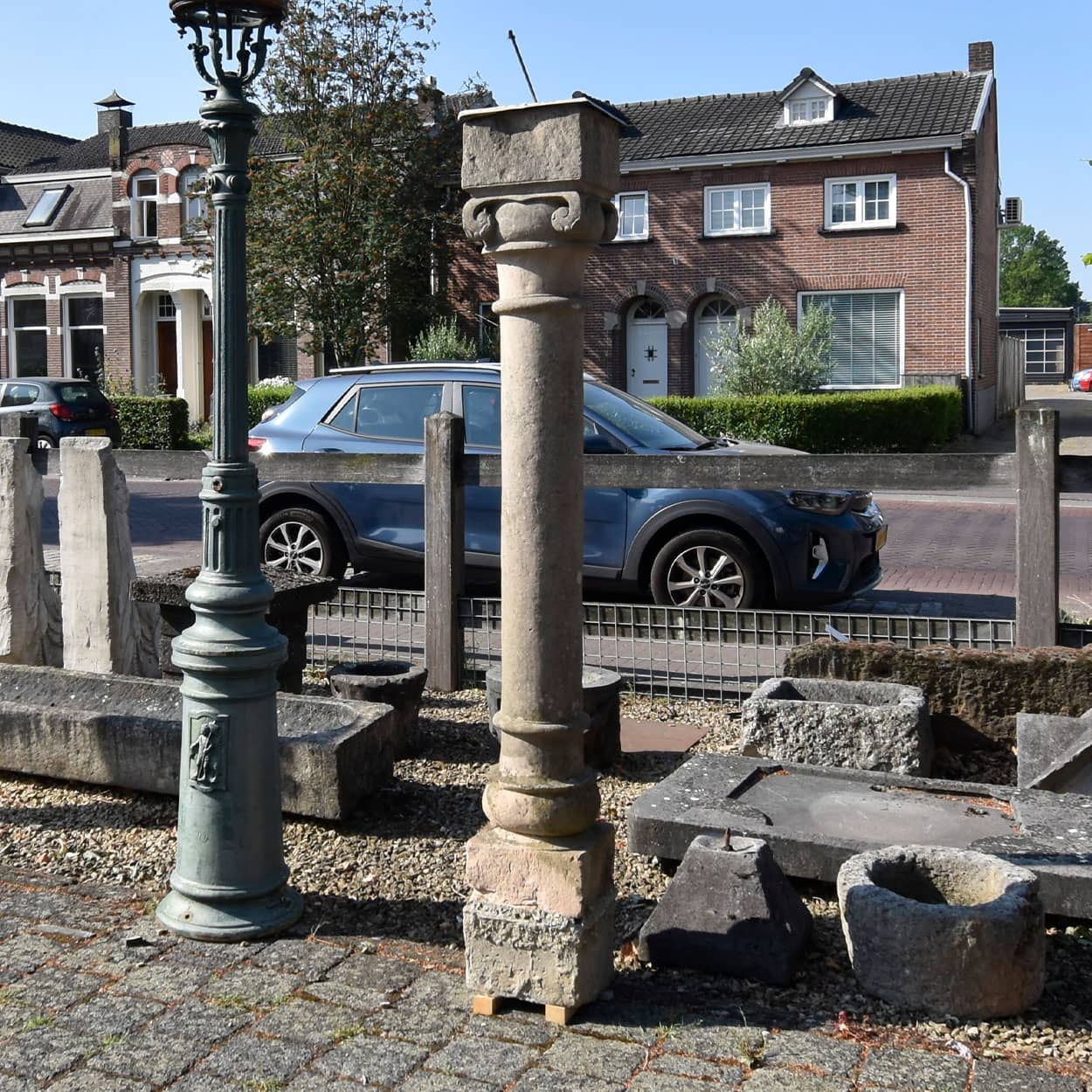 Set van 2 zandstenen palen